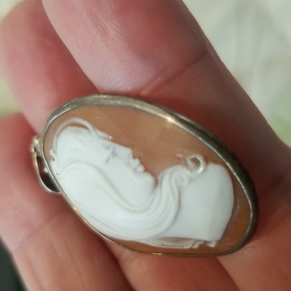 Beautiful Vintage Cameo Sterling Silver Pendant●Price is Firm - Picture 5 of 12